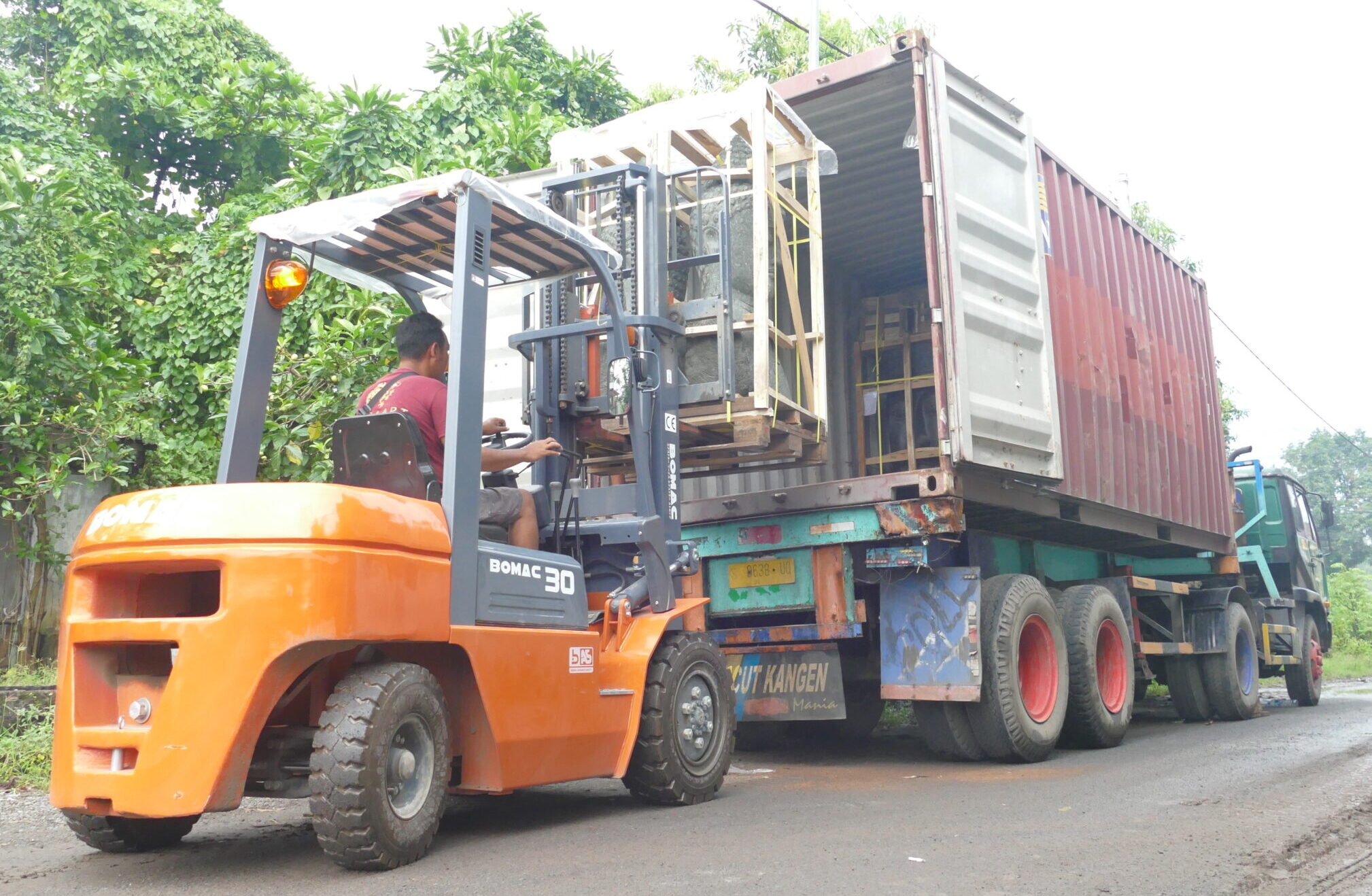 Reliable international delivery and safely packed